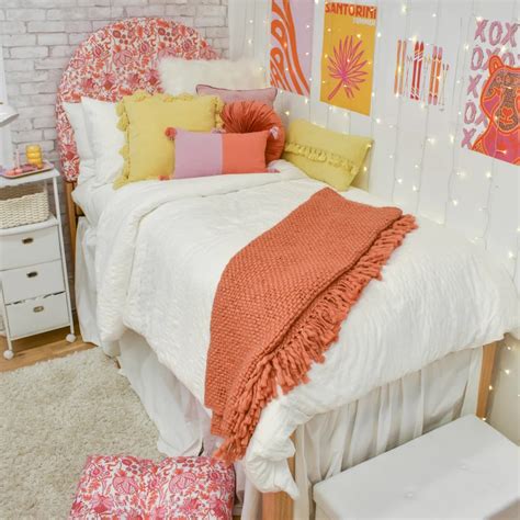Great style finds to make a dorm look dazzling